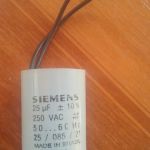 CAPACITOR SIEMENS 25UF 250VAC