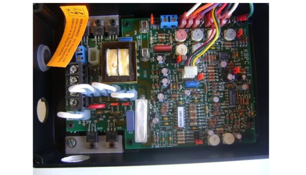 CONTROLE VELOCIDADE MOTOR PENTA DRIVE KBPC-240D 115/230 - Imagem 2