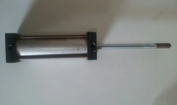 PISTÃO PNEUMÁTICO CURSO: 140MM - Imagem 2
