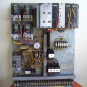 INVERSOR DE FREQUÊNCIA ANTIGO YASKAWA ANO 75