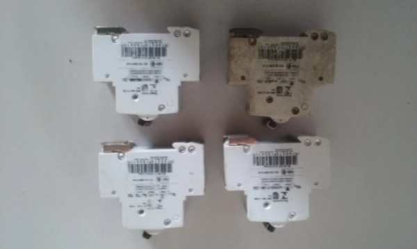 DISJUNTOR TERMOMAGNÉTICO ABB S62 LOTE C/ 4 UNID. - Imagem 2