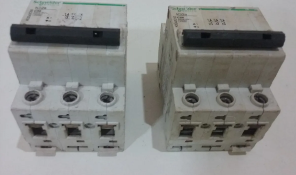 DISJUNTOR TERMOMAGNÉTICO C50 SCHNEIDER 2 UN. - Imagem 3