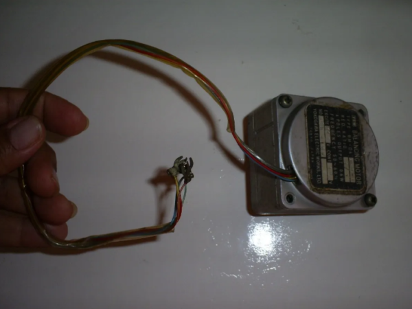 MINI SERVO MOTOR YEW - Imagem 4