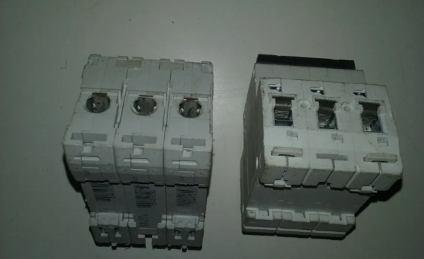 DISJUNTORES TRIPOLAR K32A C25 E K32A-C40 L. C/ 2 UN. - Imagem 5
