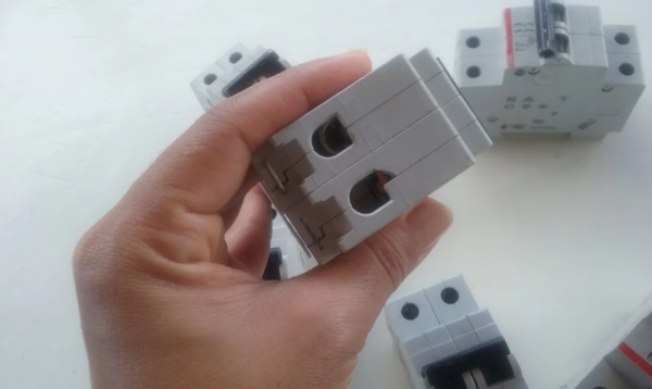 DISJUNTOR ABB BIPOLAR LOTE C/ 6 UNID. - Imagem 5
