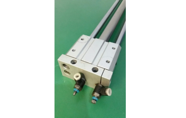 CILINDRO SEM HASTE SMC NCDY2S25H-2300B CURSO 600MM - Imagem 3