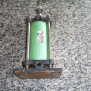 PISTÃO/ CILINDRO PNEUMÁTICO YHC CYLINDER 105-145