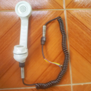 TELEFONE MONOFONE ANTIGO EM ALUMÍNIO, SEM USO