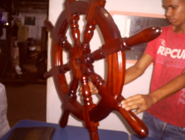 TIMÃO MADEIRA 75CM EMBARCAÇÃO OU DECORAÇÃO C/ AÇO INOX 304 - Imagem 2