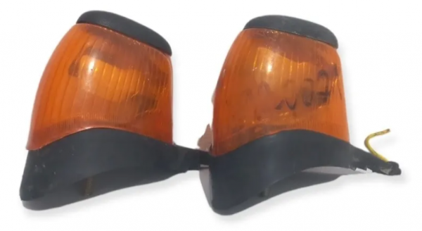 LANTERNA MERCEDES DIANTEIRA PISCA ALERTA 1113 1313 KIT 02 UN. - Imagem 2